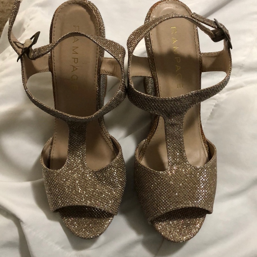Gold wedges